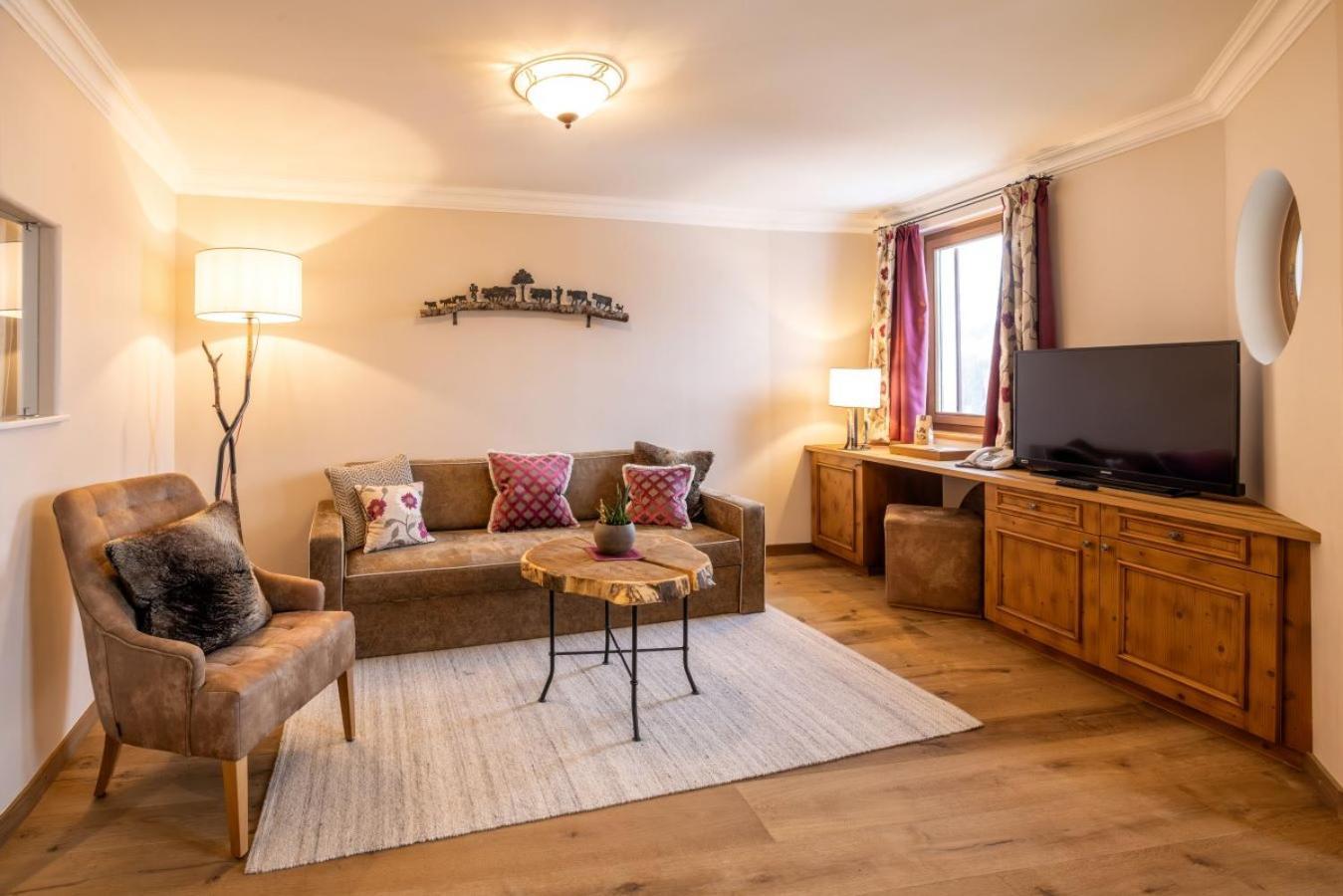 Belarosa Suiten & Wellness Exteriör bild